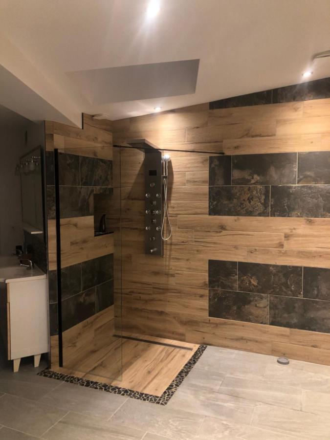 Au Coeur Du Senechal Apartman Marquise Kültér fotó